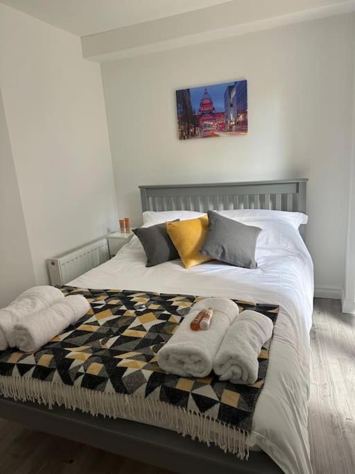 Modern 1-Bed Apartment Belfast Exterior photo