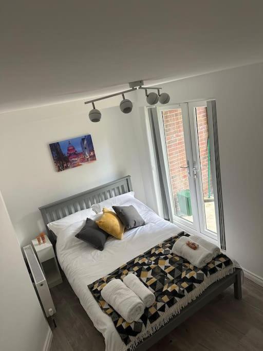 Modern 1-Bed Apartment Belfast Exterior photo